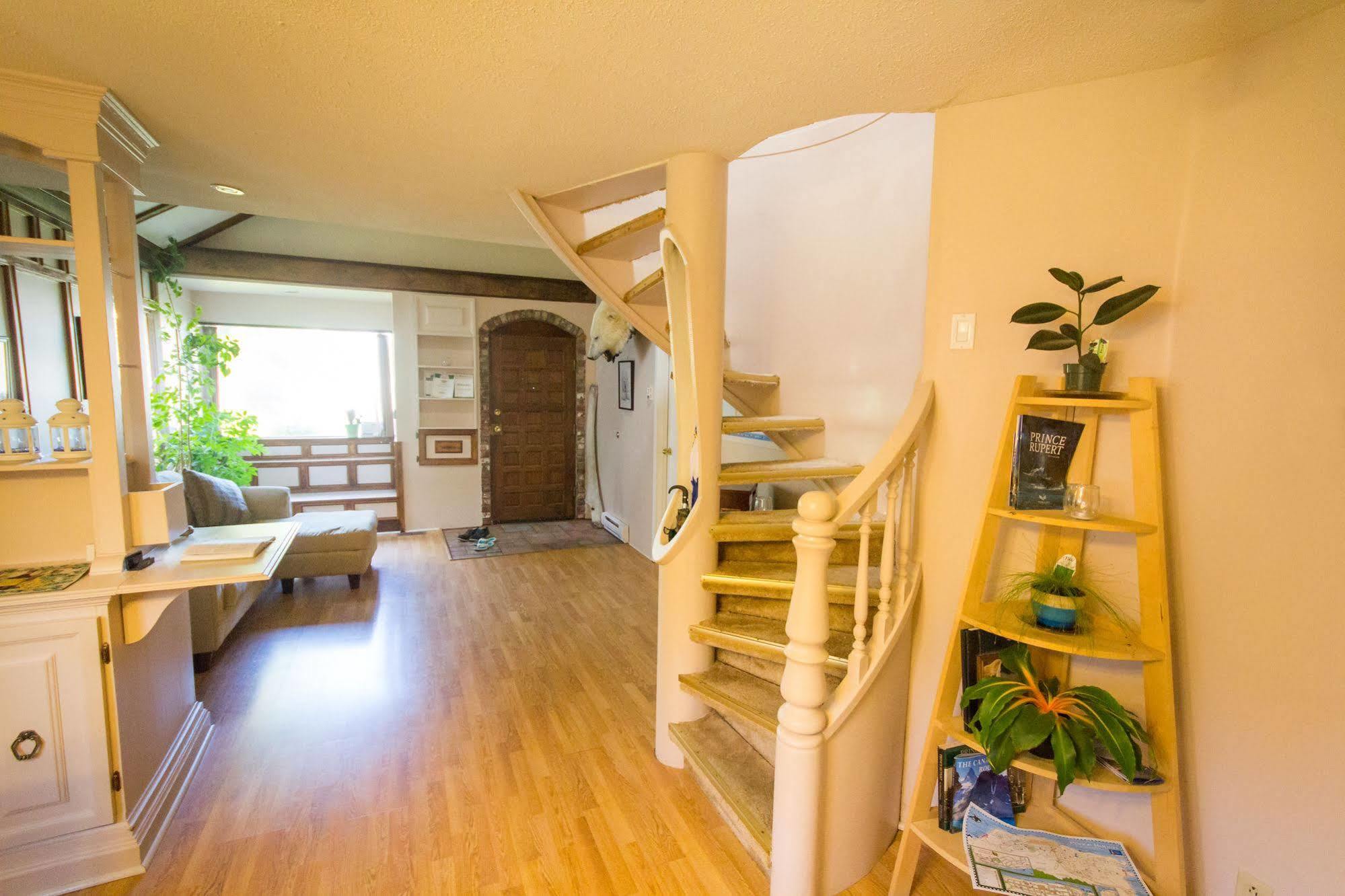 برينس روبيرت Tall Trees Bed & Breakfast المظهر الخارجي الصورة