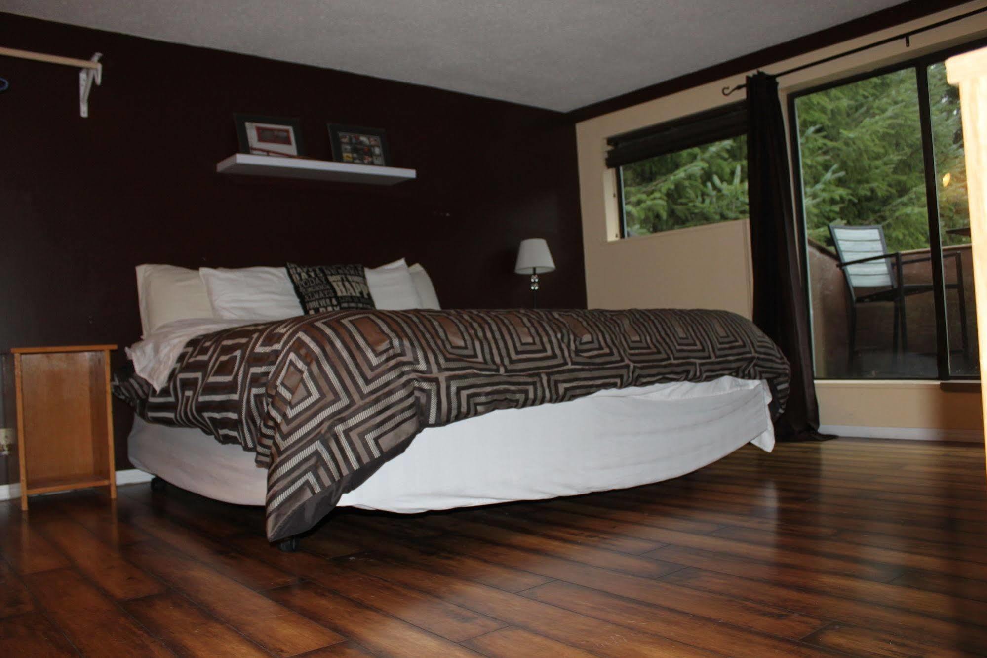 برينس روبيرت Tall Trees Bed & Breakfast المظهر الخارجي الصورة
