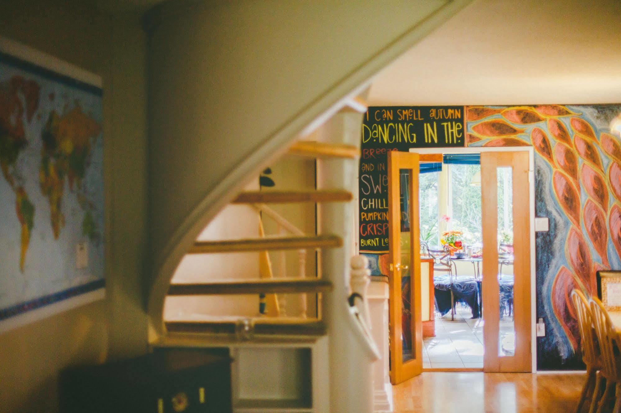 برينس روبيرت Tall Trees Bed & Breakfast المظهر الخارجي الصورة