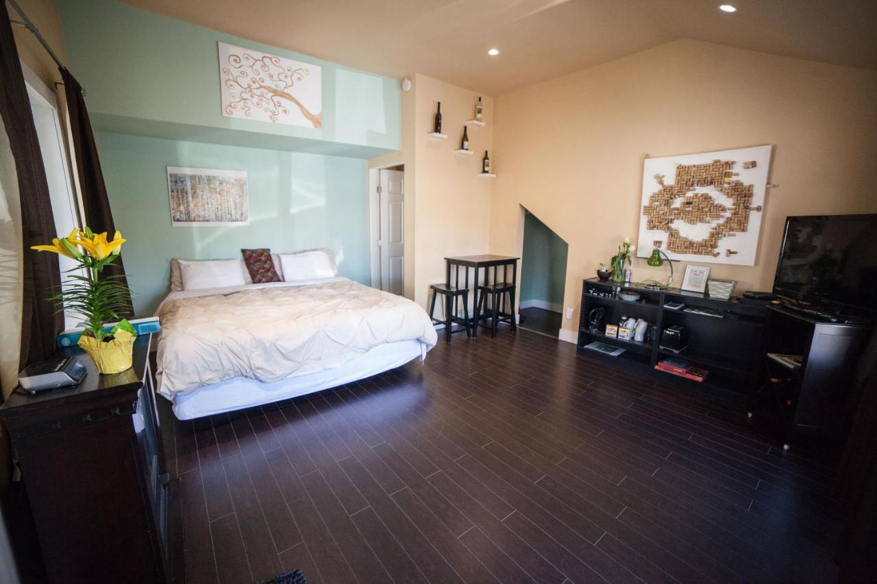 برينس روبيرت Tall Trees Bed & Breakfast المظهر الخارجي الصورة
